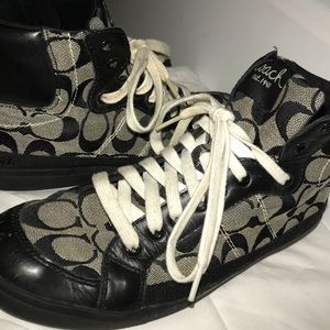 COACH SNEAKERS!! SIZE 8